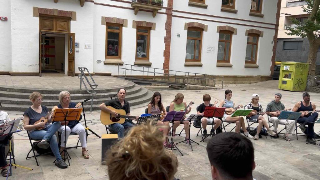 2025/2026 Ikasturte amaierako ukelele emanaldia